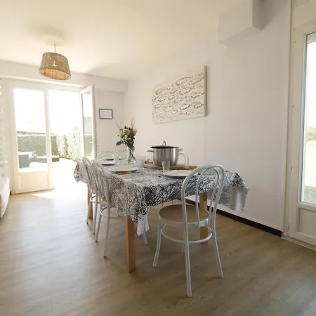 Grande Maison Pour 10 Proche De La