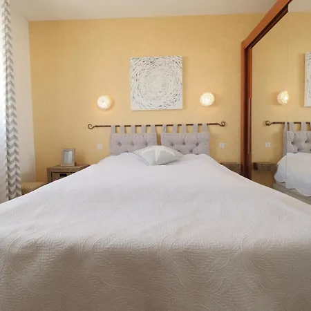 Grande Maison Pour 10 Proche De La Holiday home *